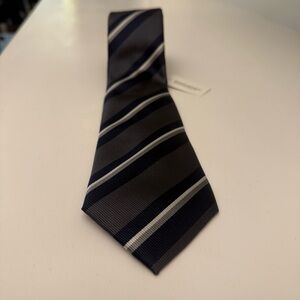 Banana Republic Elegant Black and Gray Tie